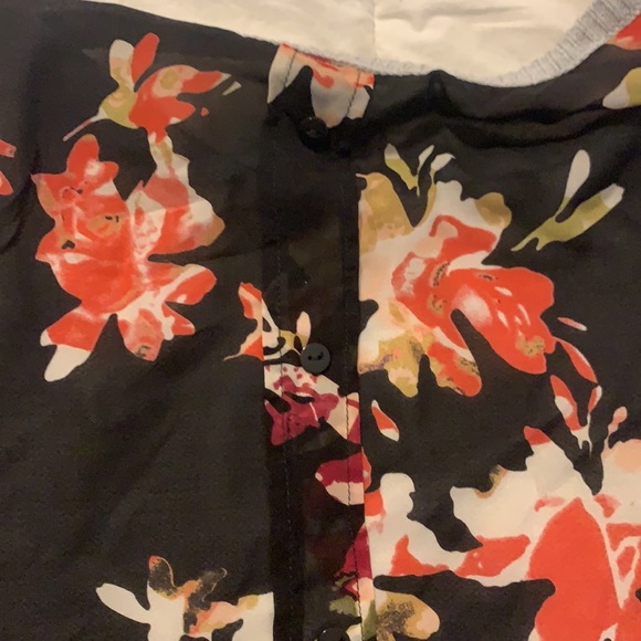 Madison Lilly mixed media sweater - Picture 6 of 9